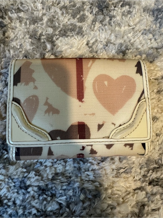 Burberry Handbags - Burberry Women’s Heart Print Cream Wallet